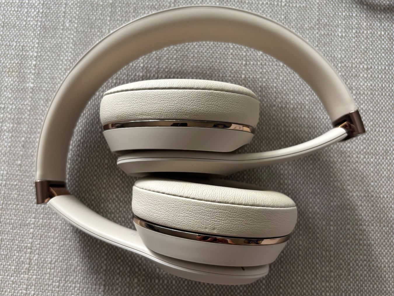 Beats Cuffie: beats solo 3 wireless, dr.dre, Fb. Satin Gold – Usato da Zürich venduto da ritschi37 1