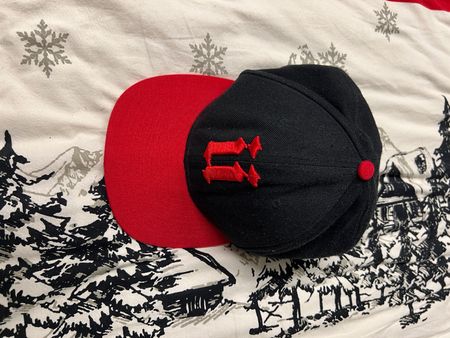 Cap black red adjustable new era cap used