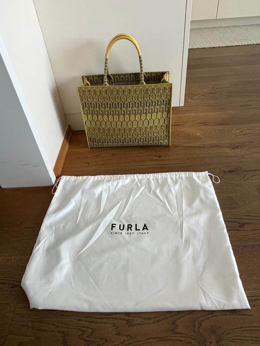 Furla Taschen für Damen: Furla Tote Bag gelb – Gebraucht aus Romanshorn von Sophielang 2