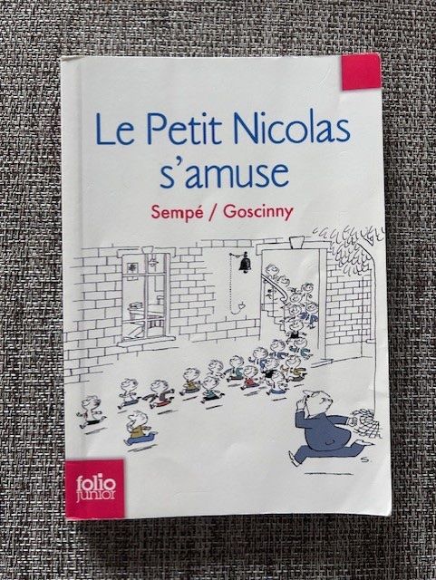 Libri: Le Petit Nicolas s'amuse Sempé / Goscinny – Usato da Farvagny-le-Grand venduto da OlivierFurrer