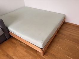 Zwei Gästebetten 