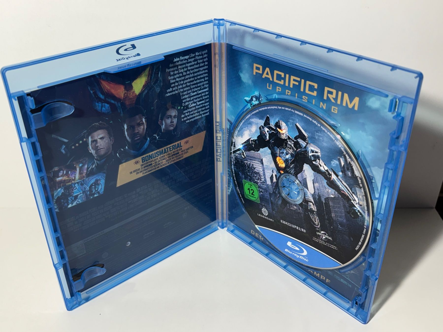 Alle DVDs: Pacific Rim 1&2 Blu Ray – Gebraucht aus Wilderswil von Sstriker 6