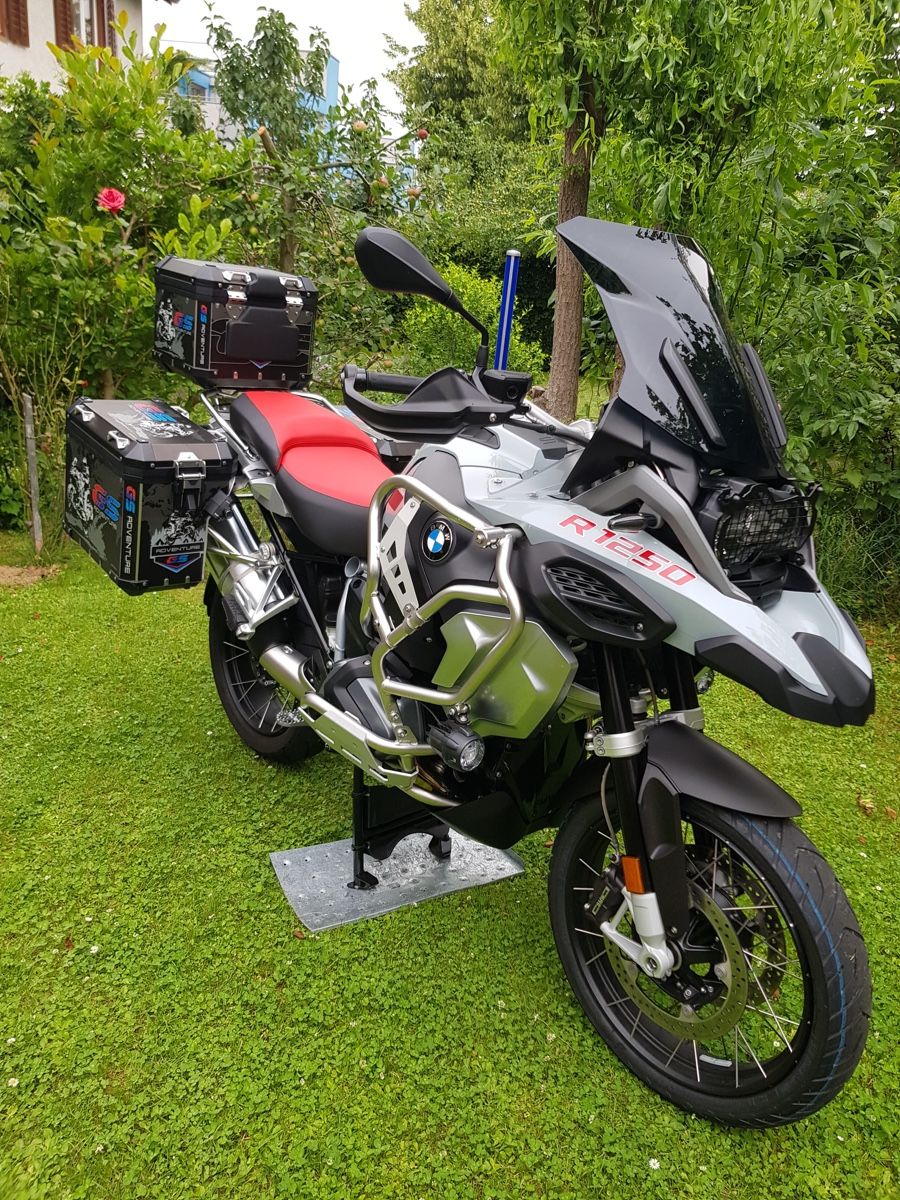 BMW Enduro: BMW R1250 GS Adventure – Usato da Winterthur venduto da Dion.Osmani