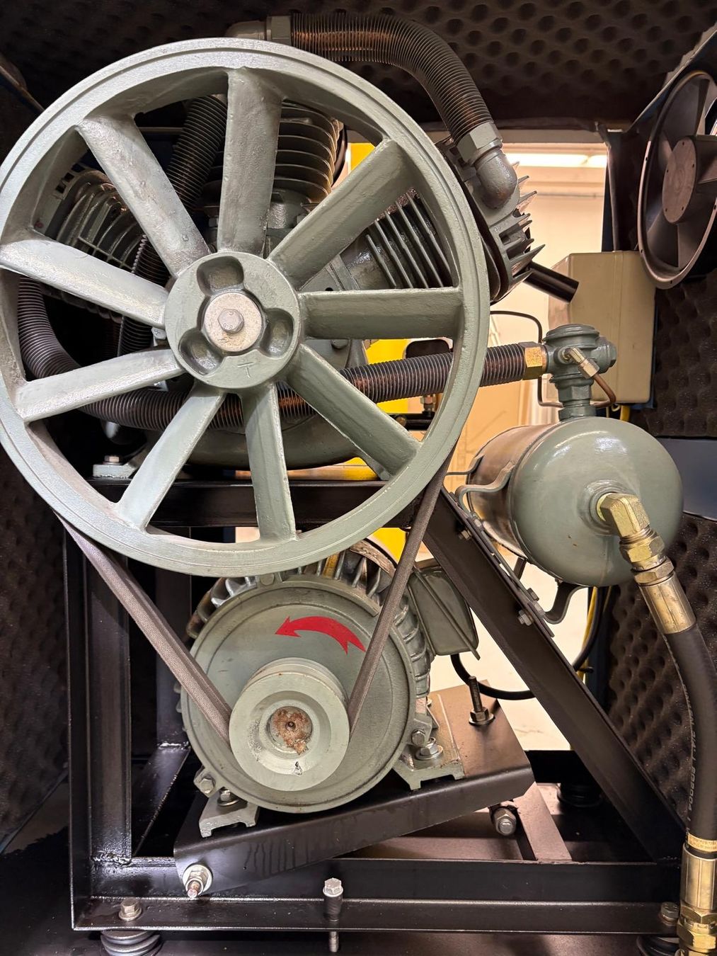 Compressori: Schallisolierter Luftdruckkompresor – Usato da Greifensee venduto da sonnenblume1981 4
