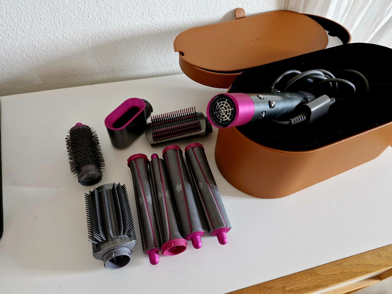 Dyson Sèche-cheveux: Airwrap dyson – Neuf avec emballage d'origine à St-Saphorin-Lavaux par cfe_bq5f 2