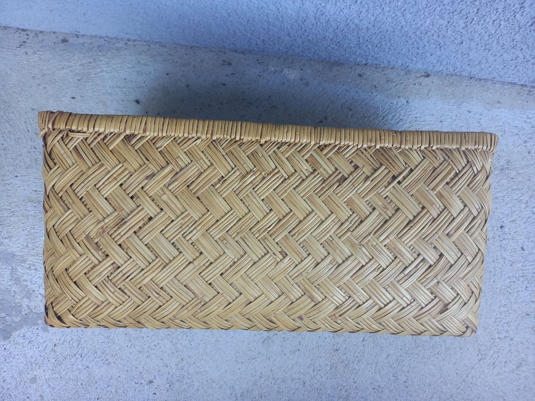 Altro per la casa: Panier ancien en osier pour rangement – Usato da Rossens FR venduto da Souris1 1