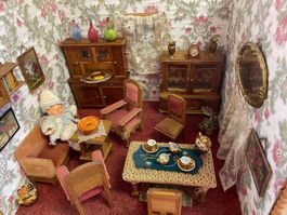 Antike Puppenstube ca 1900, Wohn und Schlafzimmer, Spielzeug