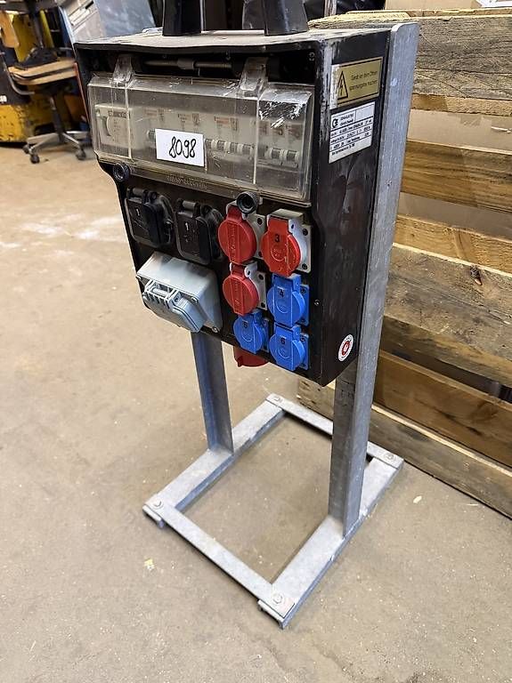 GIFAS Elettrotecnica: GIFAS Baustromverteiler 32A inkl Ständer – Usato da Necker venduto da liq24 1