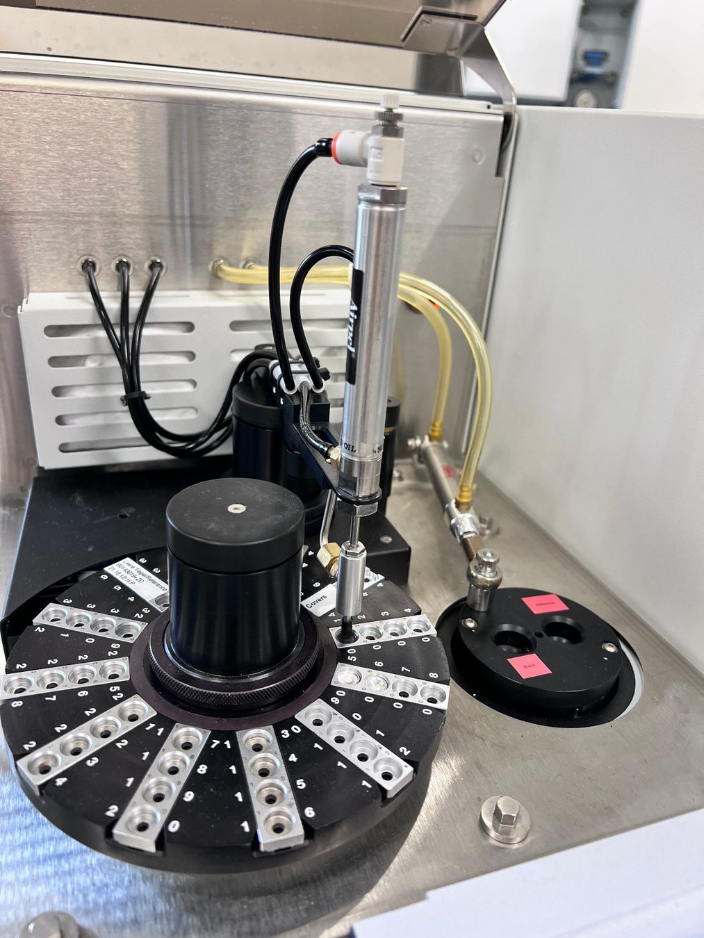 Laborzubehör: PerkinElmer Diamond DSC Differential Scanning Calorimeter – Gebraucht aus Niederdorf von LeptonAG_Labor 3