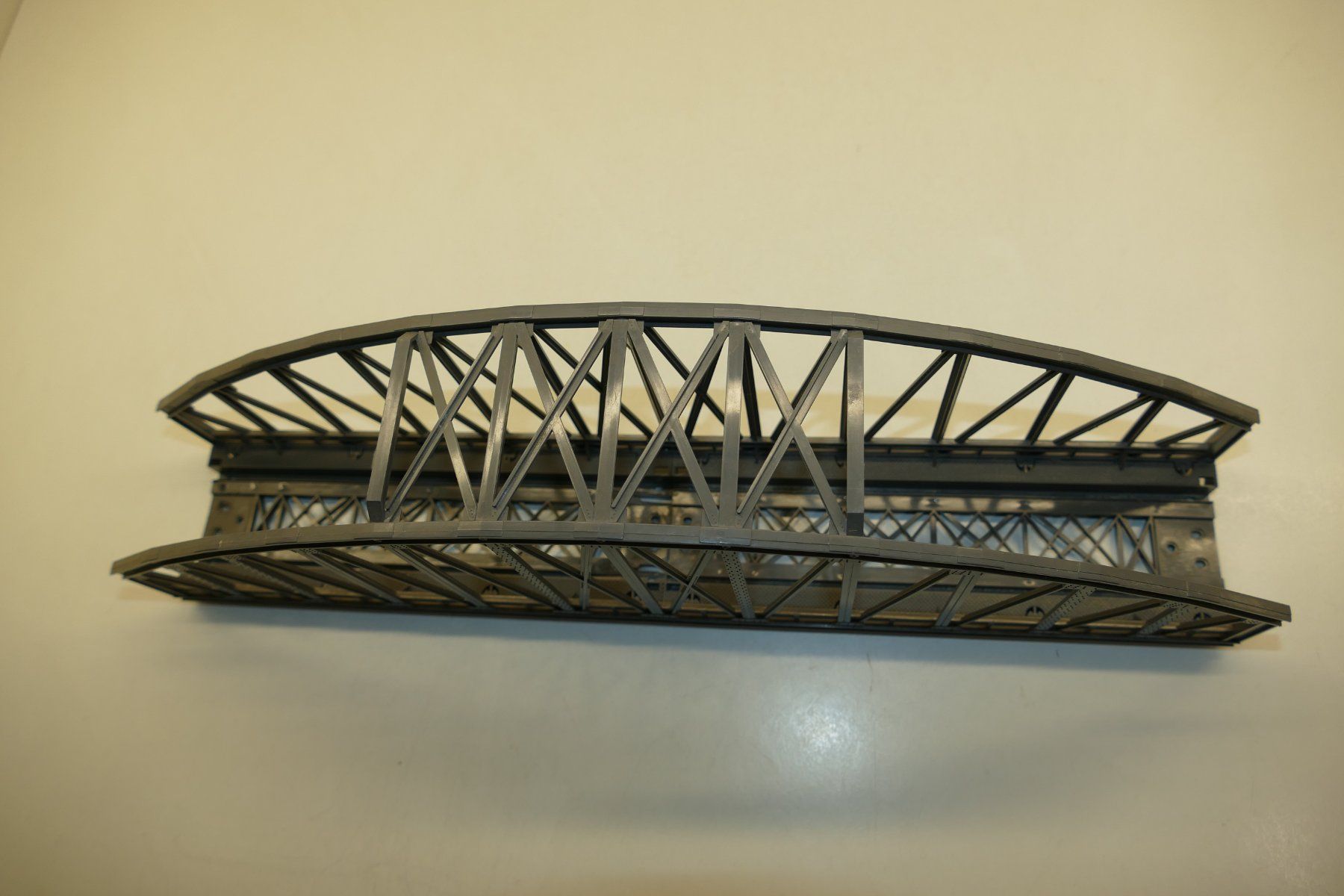 Märklin Modellini di ferrovie: Märklin H0: M+K-Gleis Bogenbrücke – Usato da Niederhasli venduto da rail-duerst 2