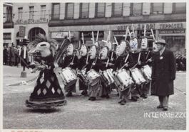 Basel // 1955 Fasnacht Clique Barfüsserplatz // Sommer