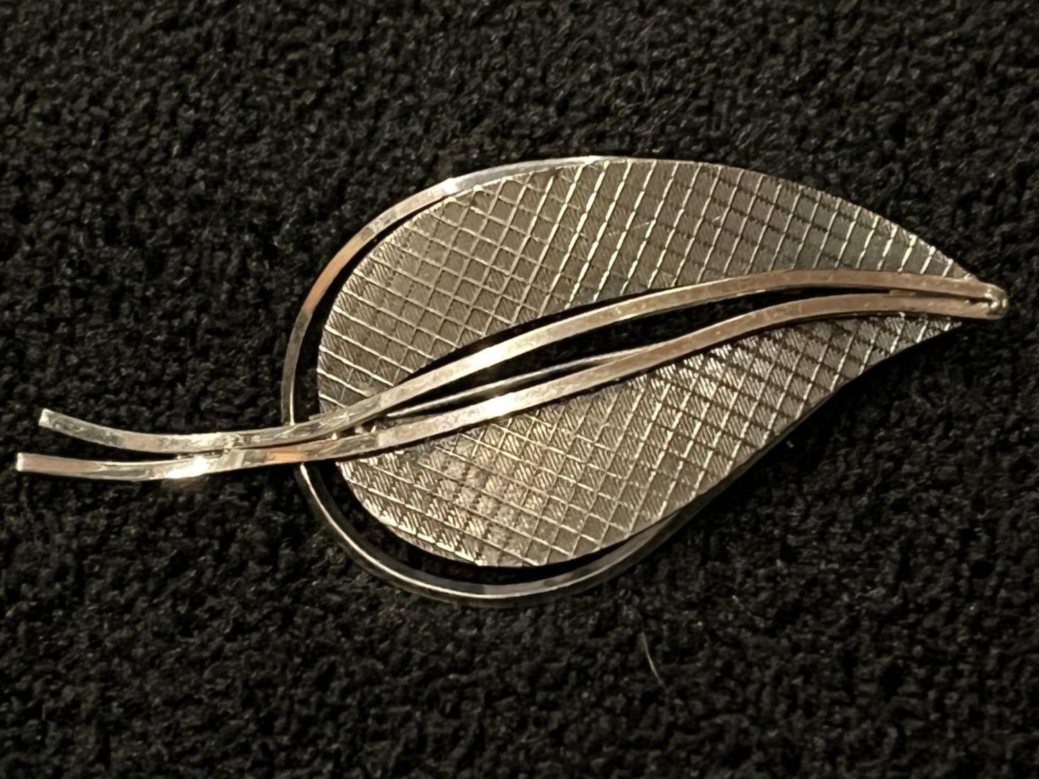 Broschen & Nadeln: Brosche Silber 800 – Gebraucht aus Bettwiesen von wicking27