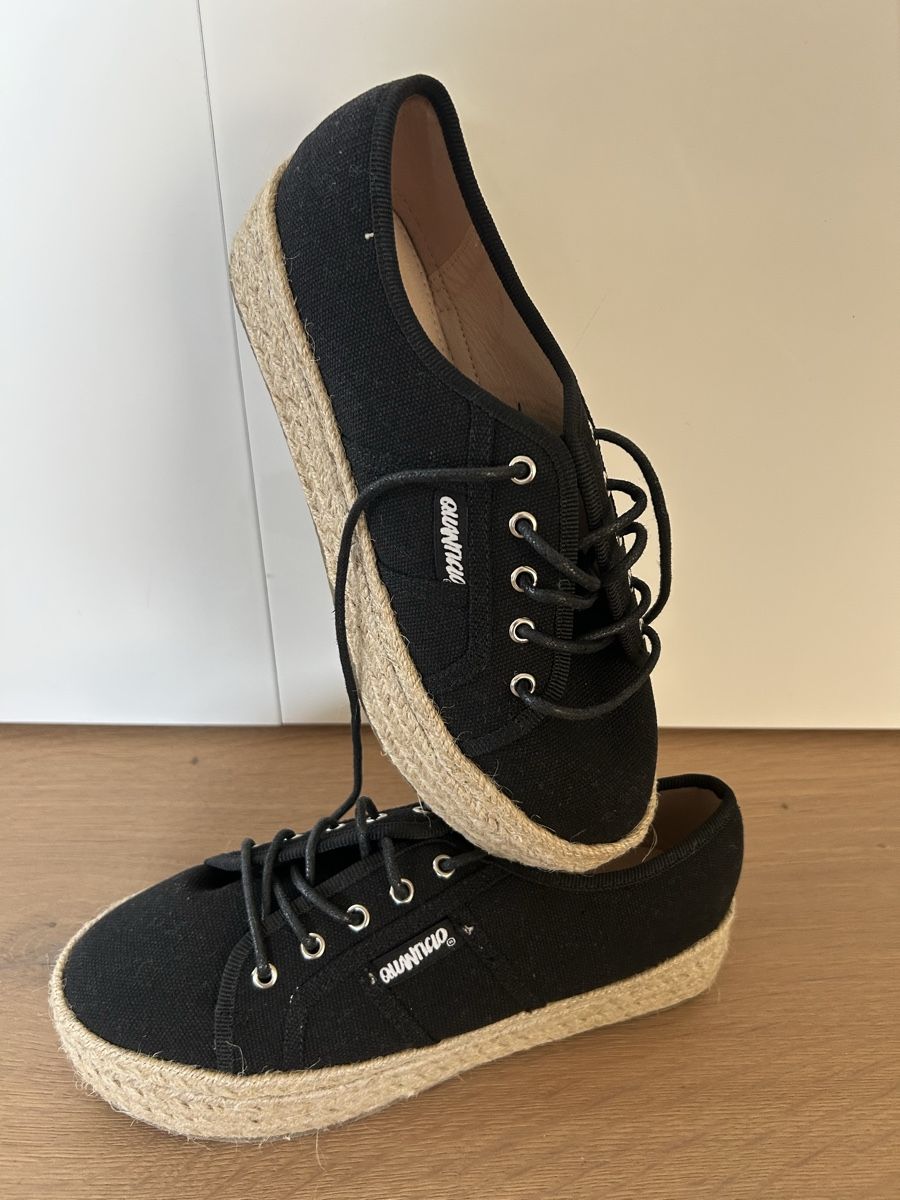 Scarpe da donna: Schuhe schwarz Grösse 37 Plattformsohle neu – Nuovo e nell'imballaggio originale da Rümlang venduto da Jennyanna