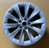 1 x Tesla Alufelge - 19x8.0J + 40mm