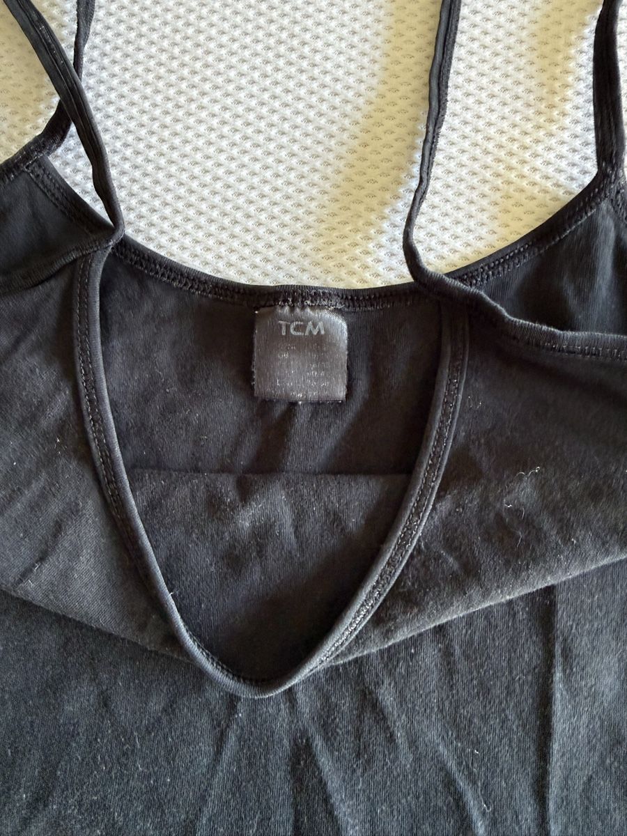 T-shirt: 3 T-Shirts mit Trägern – Usato da Dübendorf venduto da kat_gxm9 4