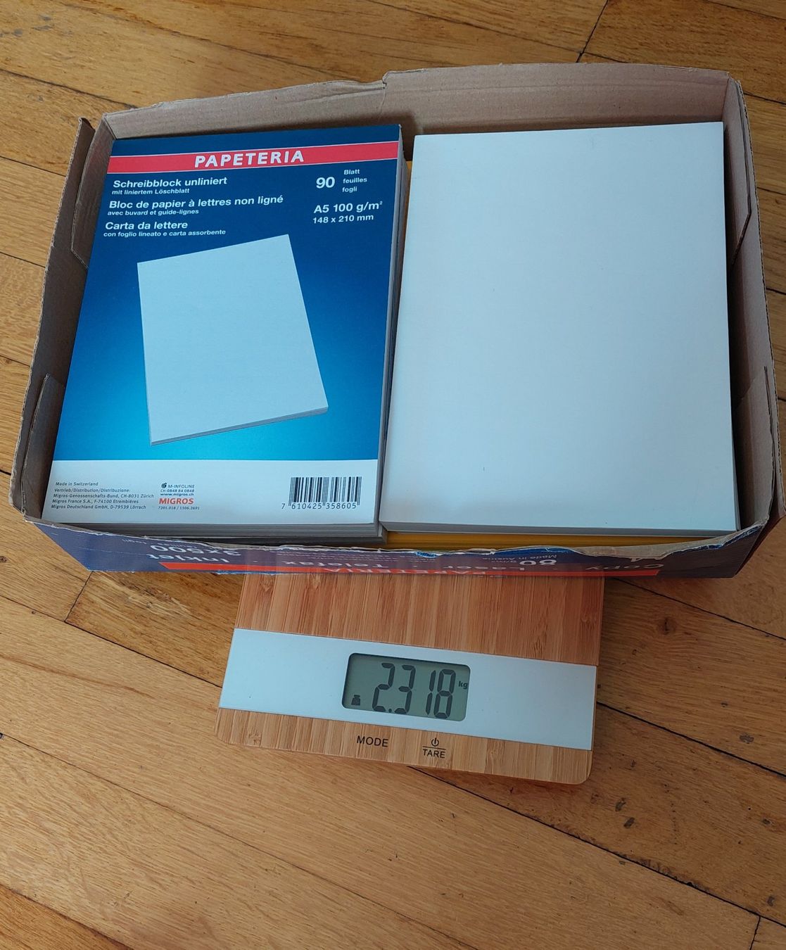 Carta: Papier bunt A4 und Blöcke uni A5 – Usato da Uitikon Waldegg venduto da Smeragol 2