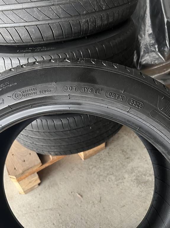 Pneus & Roues: Sommerreifen Michelin Tesla – D'occasion à Oberhof par Janis33 2