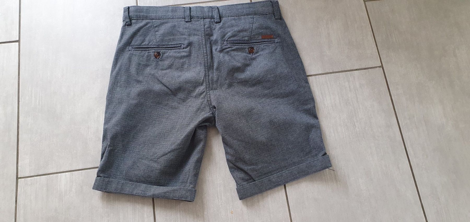 Jack & Jones Pantaloni: Jack & Jones Shorts, Gr. M Regular – Usato da Wallenwil venduto da Rainbow45 1