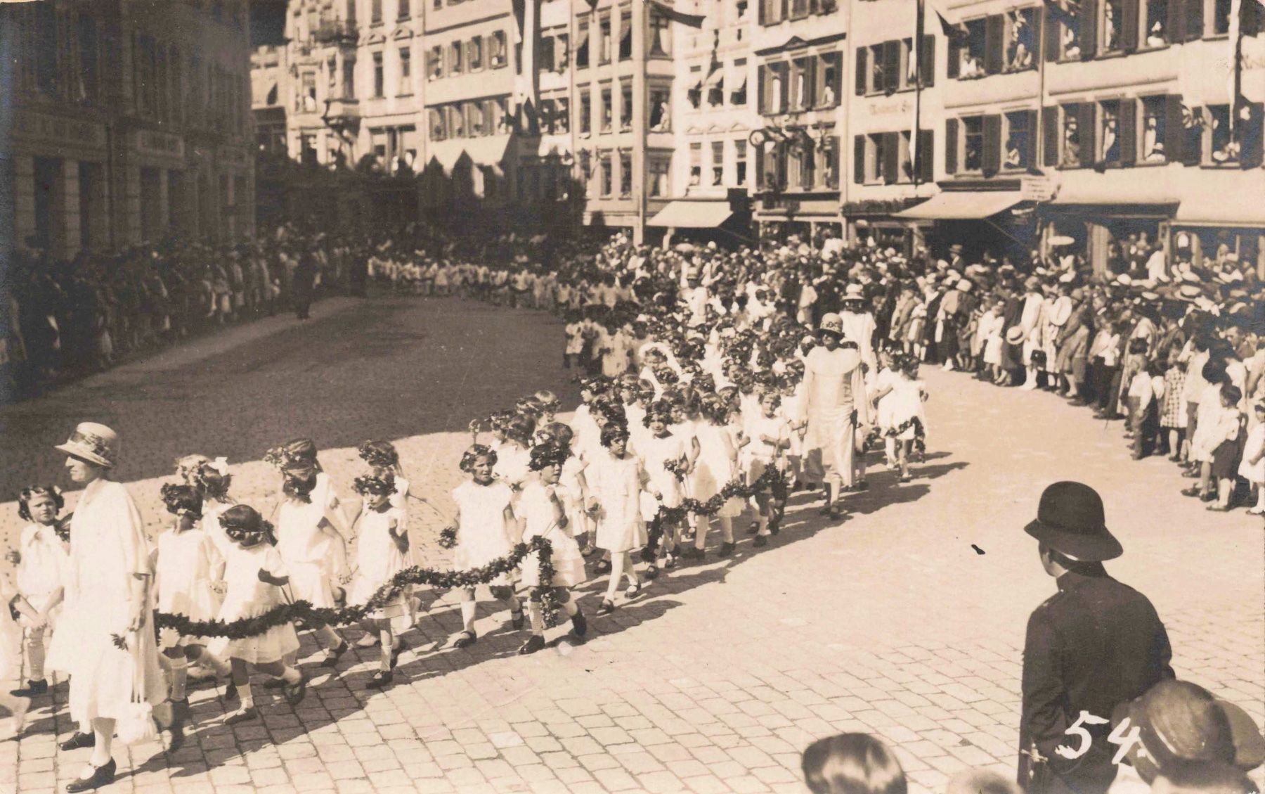 Cartoline postali: St. Gallen Kinderumzug – Usato da Biasca venduto da Blenio71