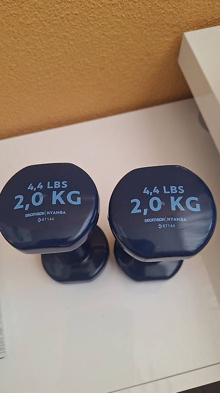 Decathlon Poids & Haltères: Hantelset 2 × 2 kg – D'occasion à Dintikon par lec_89sx