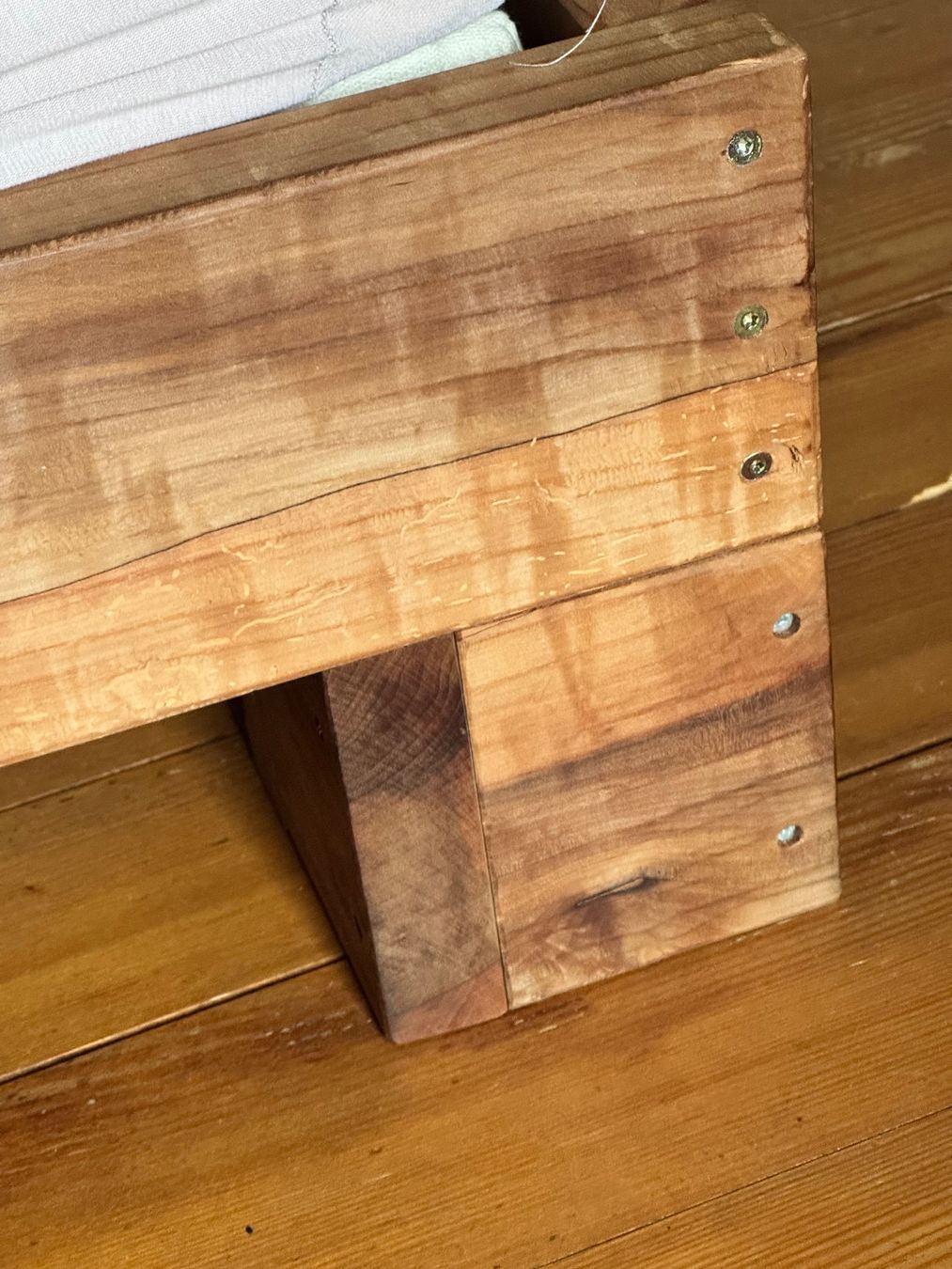 Betten: Bettgestell Holz – Gebraucht aus Unterkulm von ciro07 2