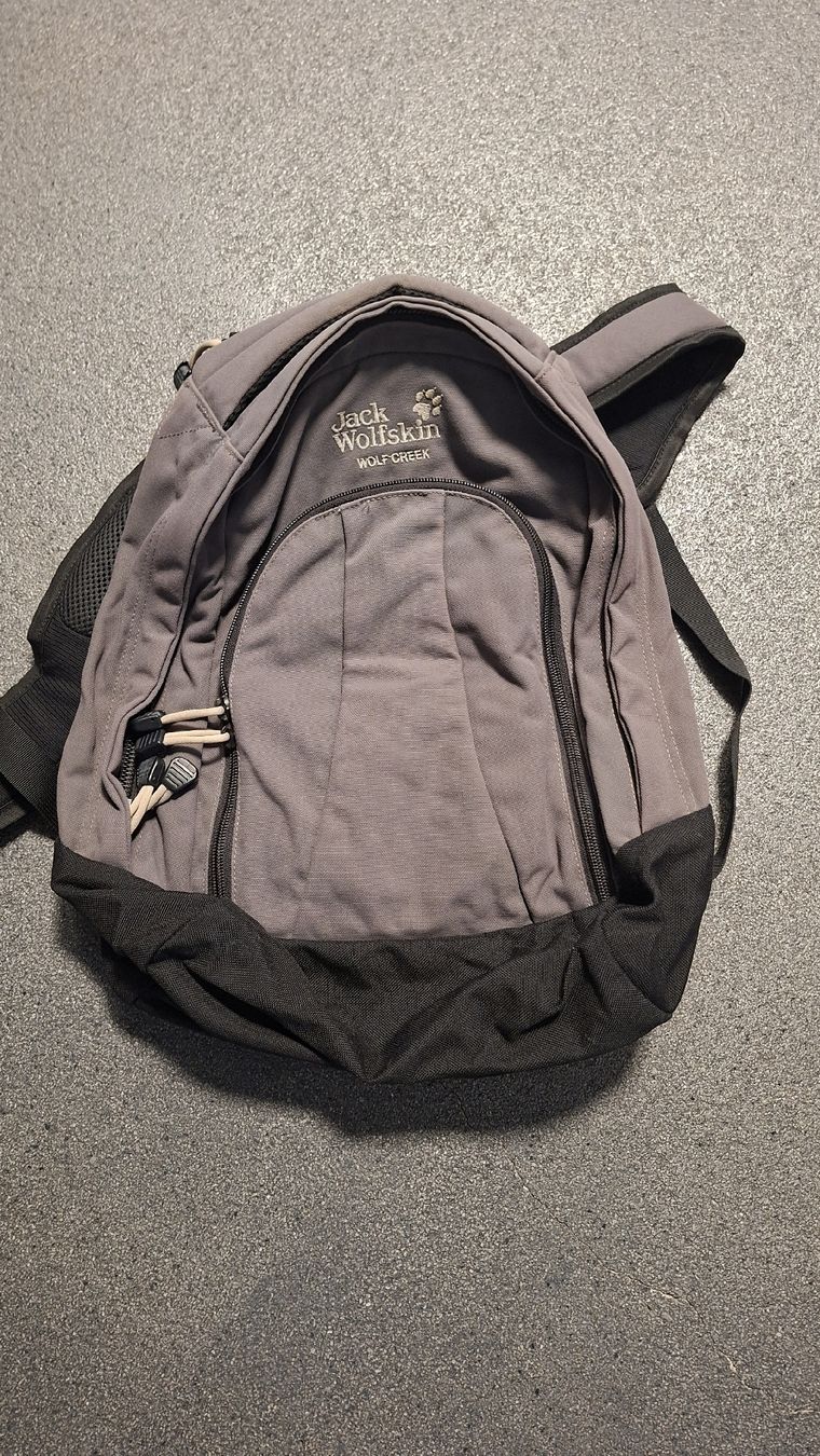 Jack Wolfskin Zaini: Jack Wolfskin Rucksack – Usato da Hünenberg venduto da 1902