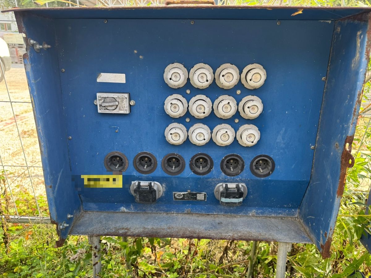 Tutti gli attrezzi: Tableau électrique de chantier  – Usato da Brislach venduto da Lea_bggmbh 1