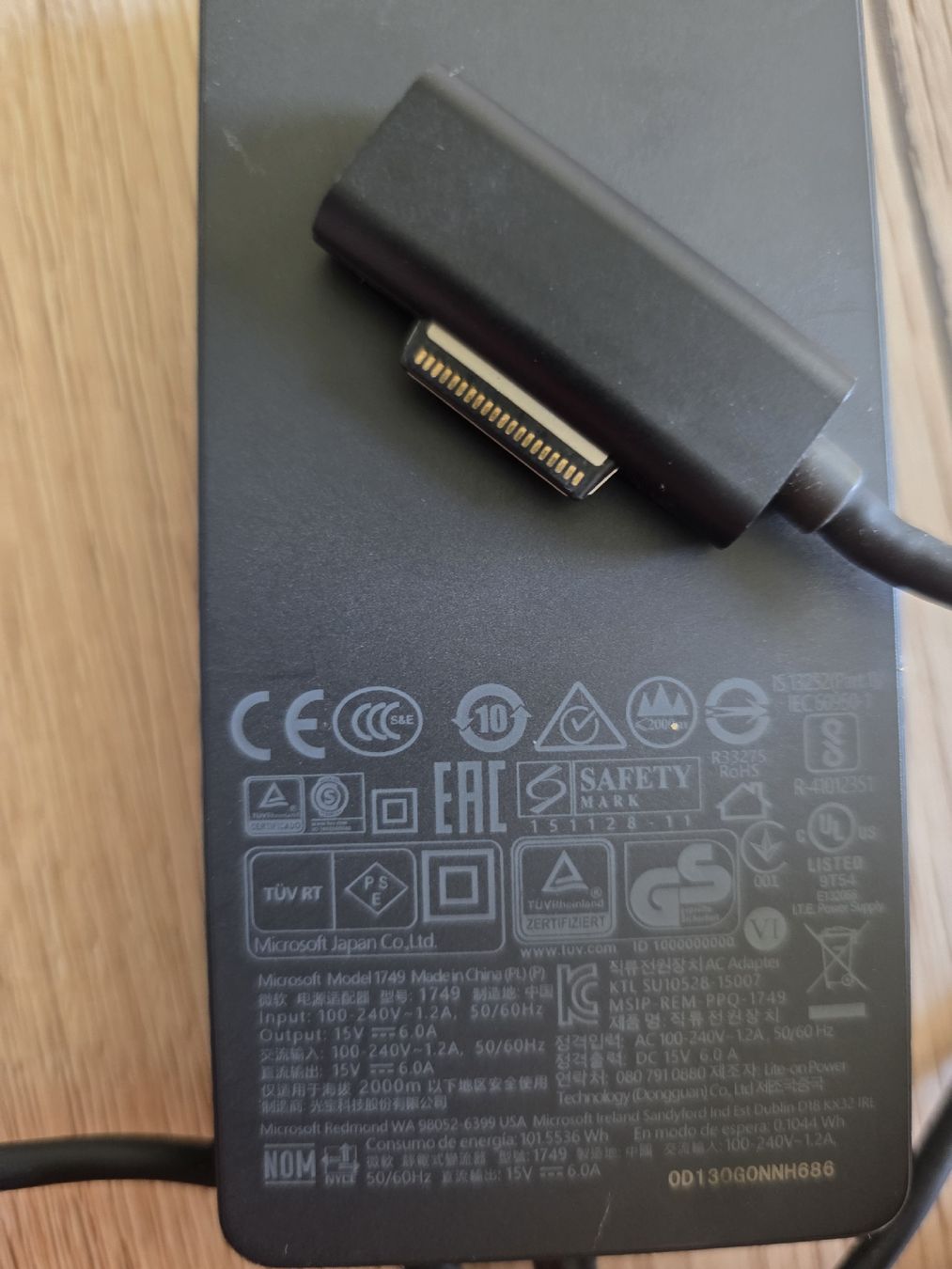 Microsoft Docking station: Surface Ladegerät Doking Station Microsoft – Usato da Affoltern am Albis venduto da DM-3 1