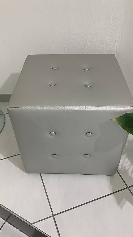 Hocker: Pouff – Gebraucht aus Arbedo von Caroladp