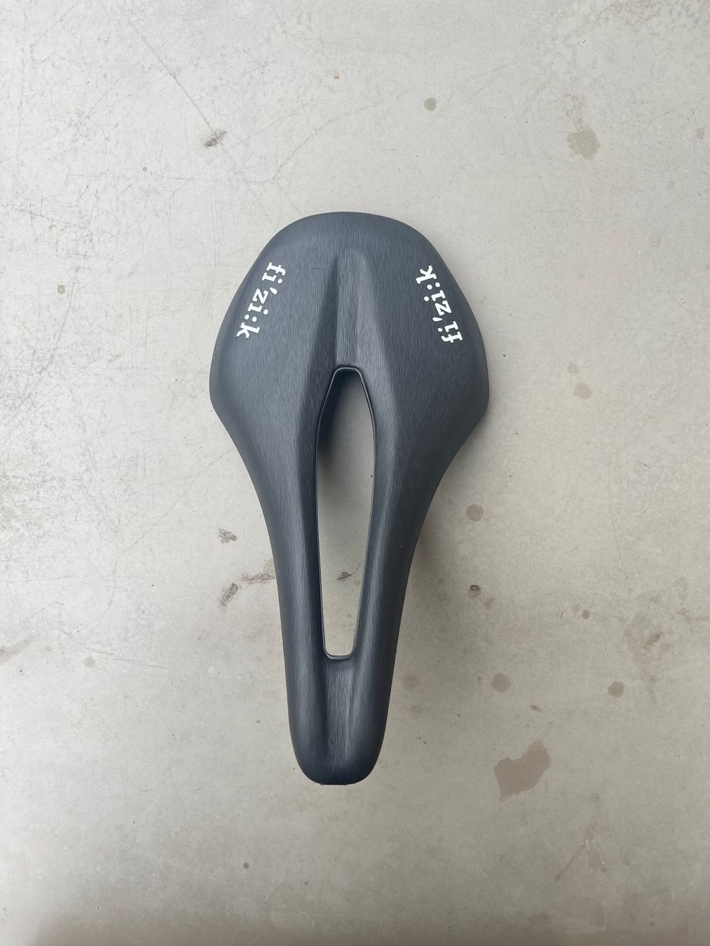 Fizik Ersatzteile: Fizik Sattel, Vento Argo 00, 140mm, 150g – Neu (gemäss Beschreibung) aus Bern von Disco_Cycle