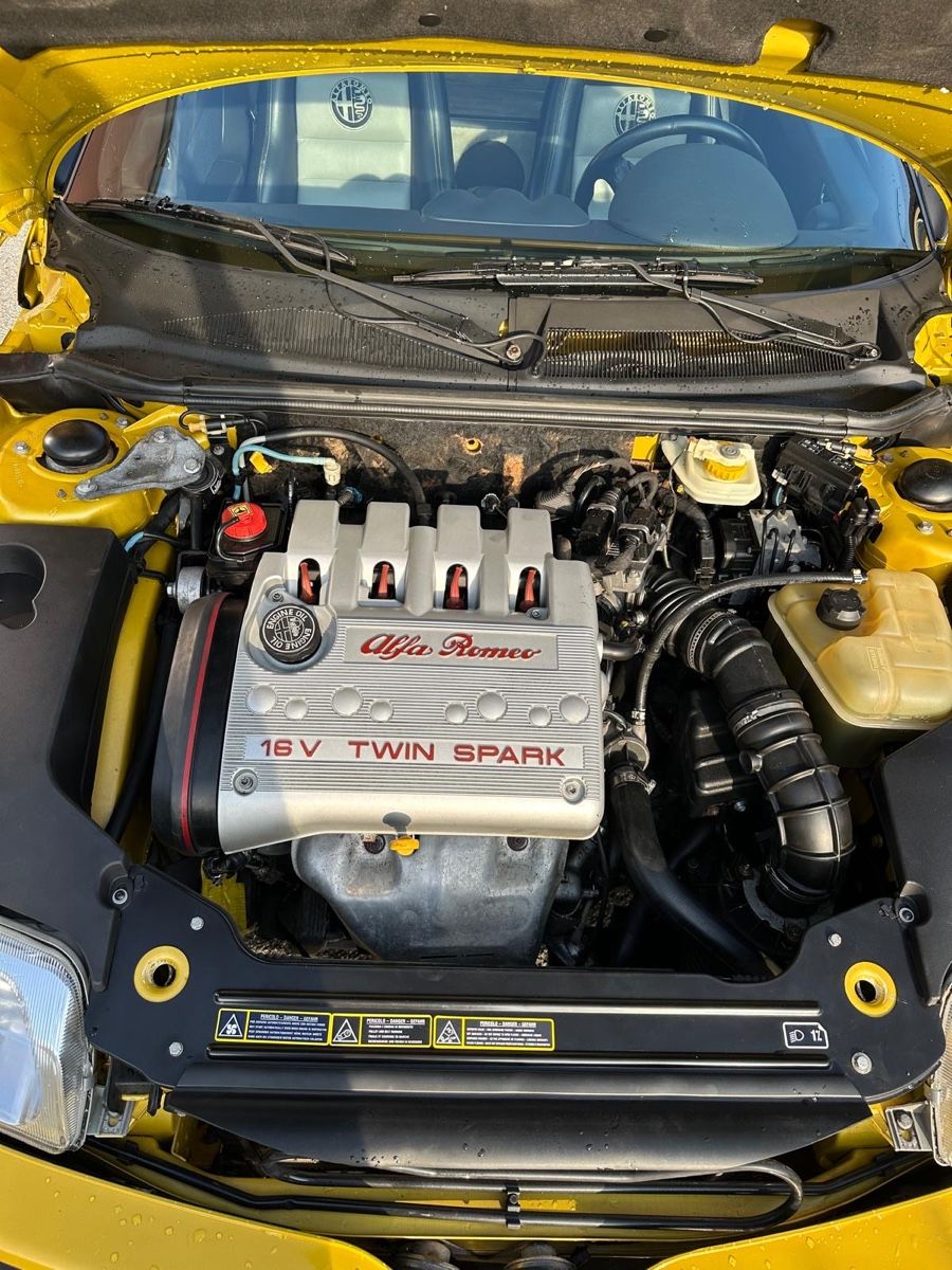 Alfa Romeo Automobili: Alfa Romeo Spider 916 2.0 TS – Usato da Giornico venduto da leo_g6jn 5