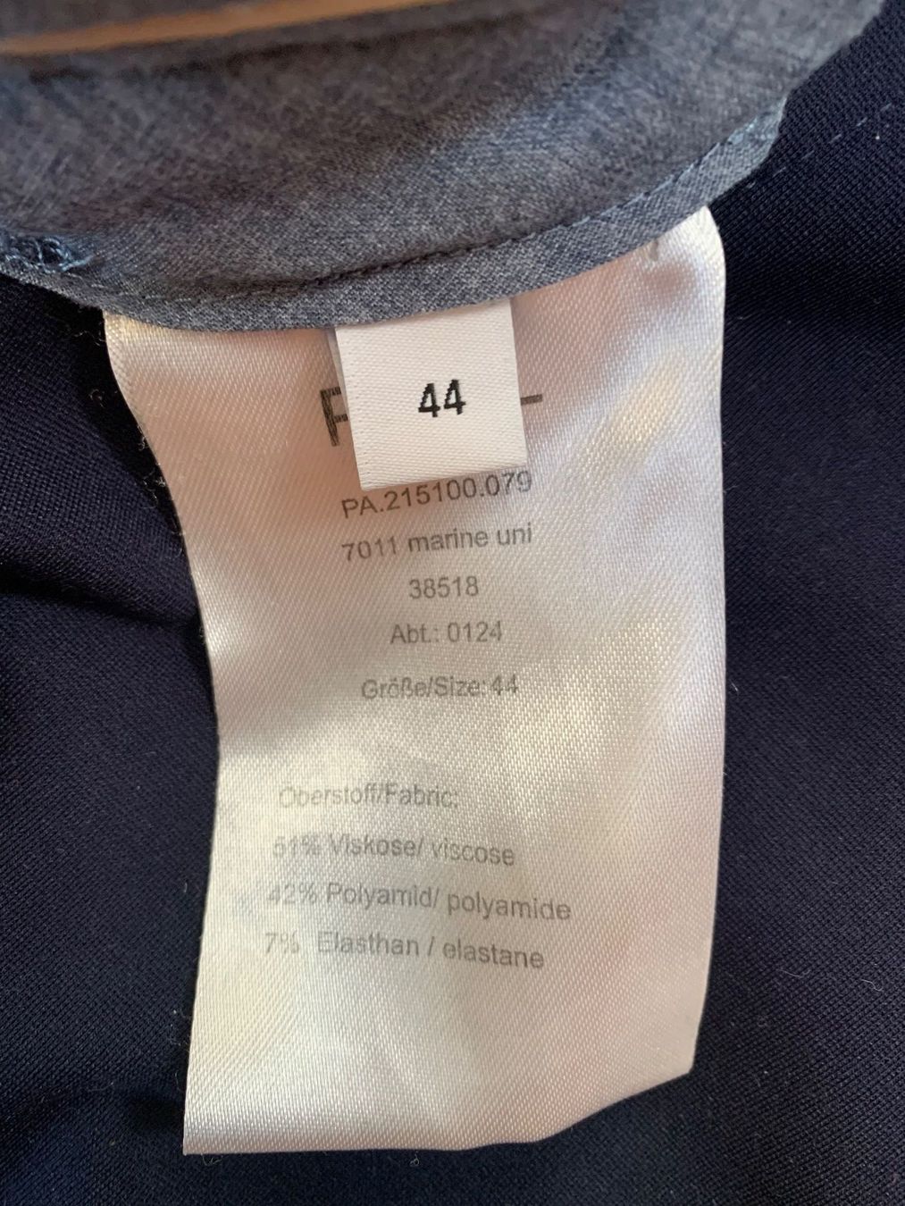 Completi: Costume taille 44 – Usato da Jongny venduto da mel_56b9 4