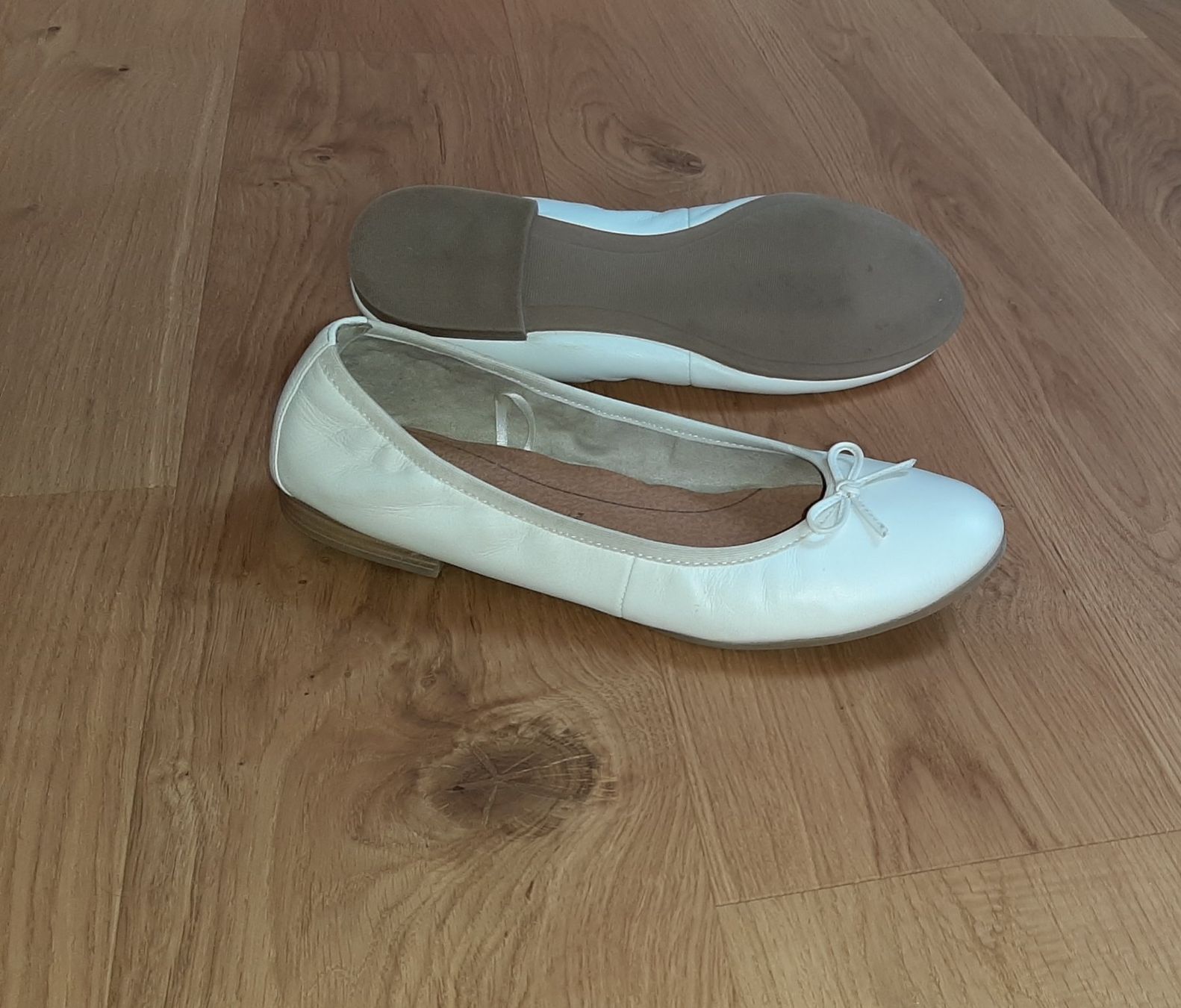 Tamaris Scarpe da donna: Tamaris Ballerina – Usato da Lenk im Simmental venduto da tam_267m