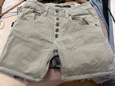 Shorts Please M