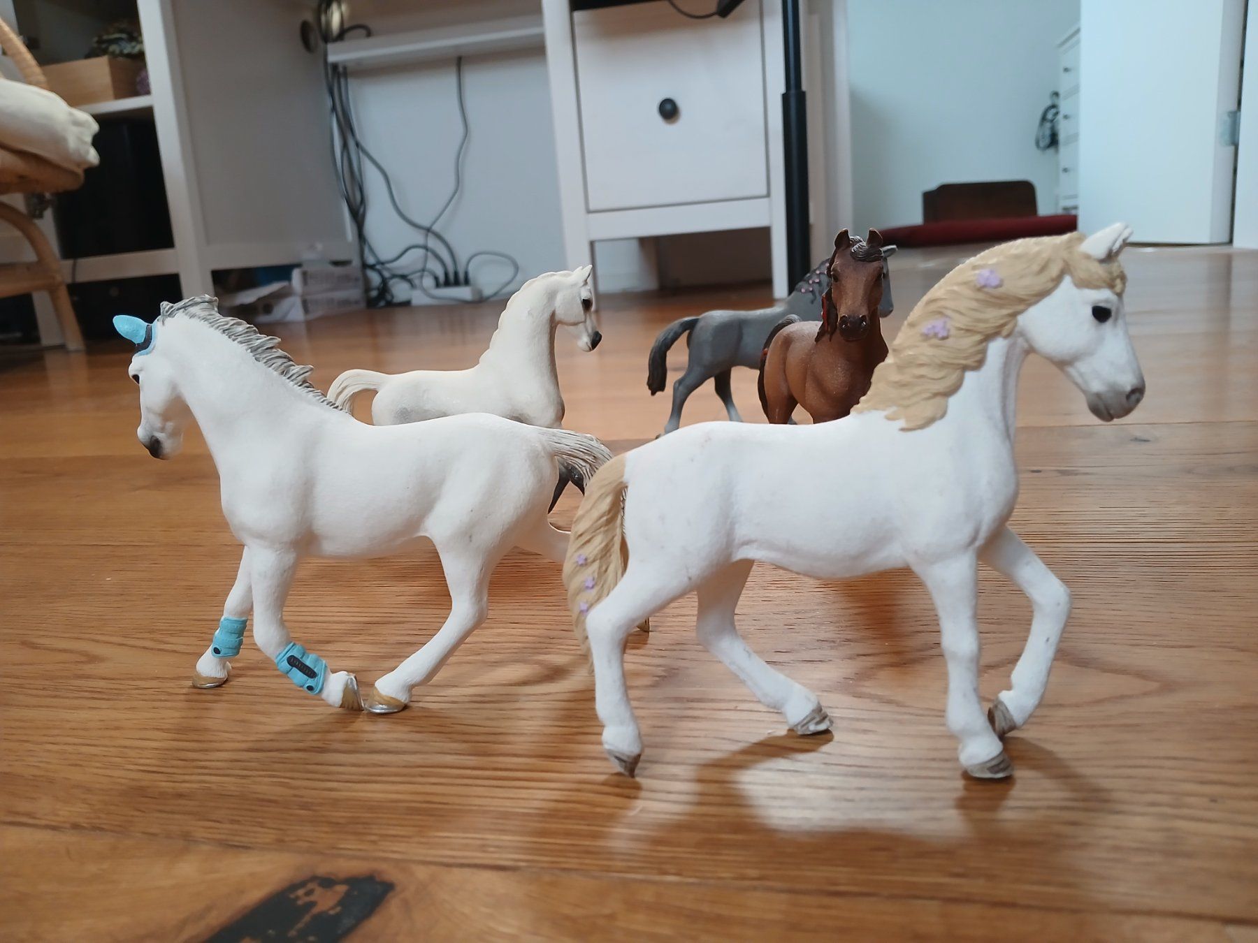 Schleich Jouets: 5 SCHLEICH   PFERDE – D'occasion à Unterengstringen par Nincraft 4