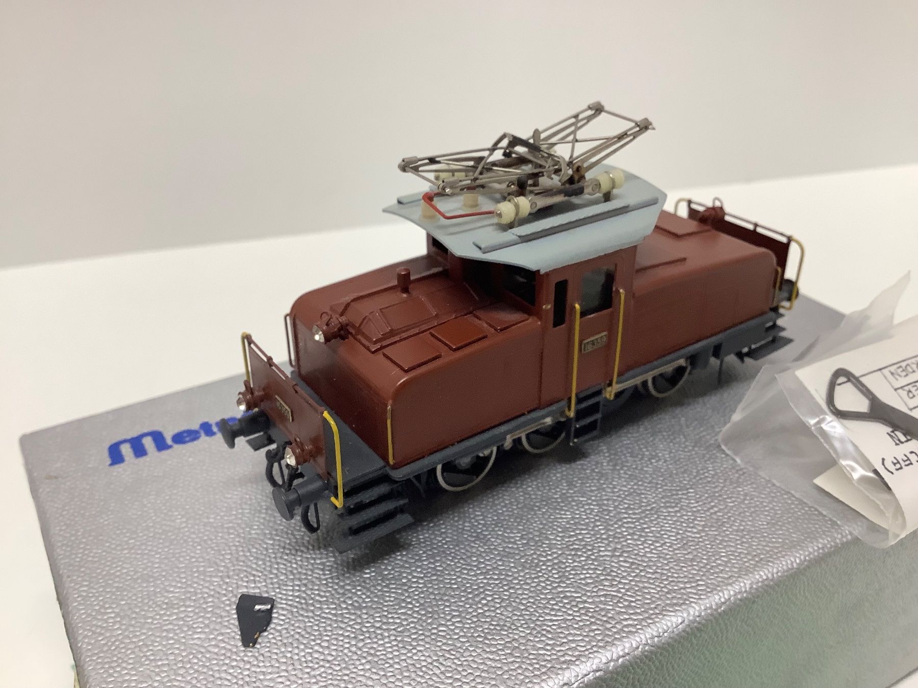 Metropolitan Modellini di ferrovie: Metropolitan H0 Ee3/3 SBB, 521,  Bespielt mit Verpackung – Usato da Chur venduto da Michalis 2