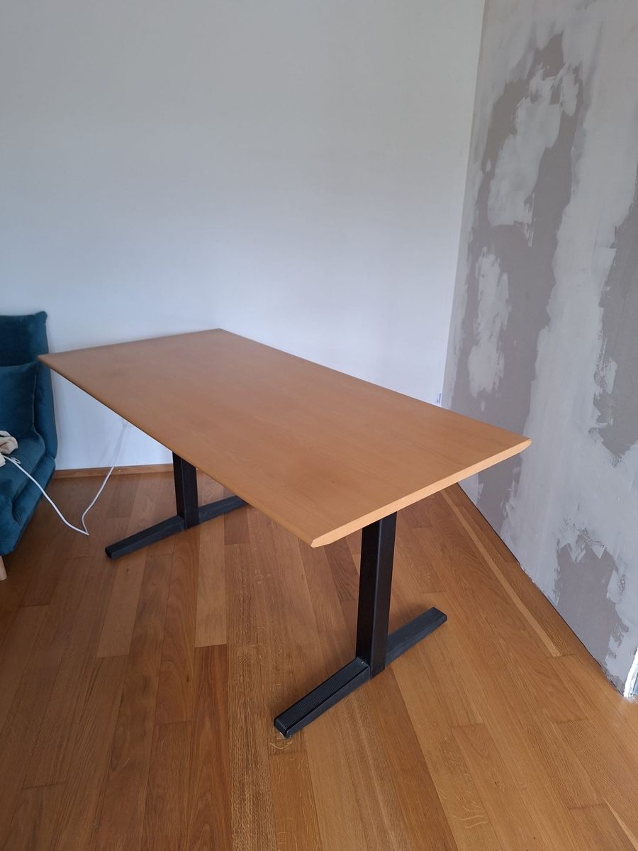 Scrivanie: Schreibtisch 160x80 – Usato da Zürich venduto da AlineLaura97 1