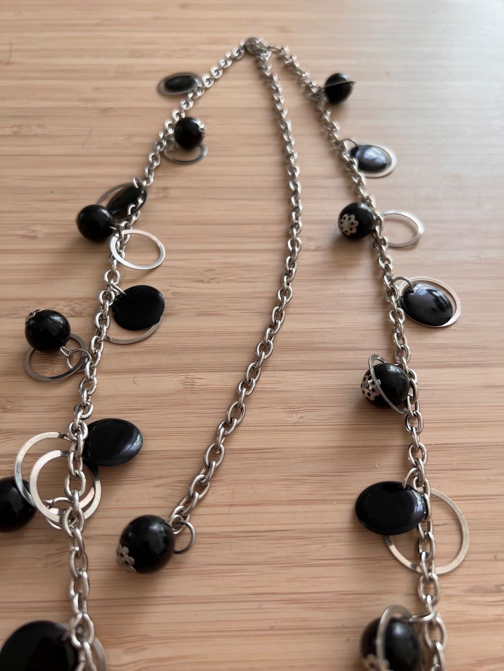 Catenine: Black pendant long necklace – Usato da Genève venduto da Ballpencase 2