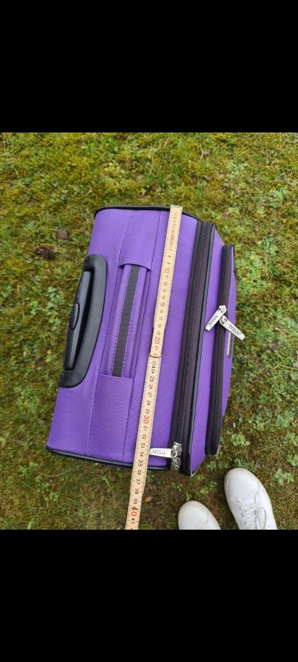 Valigie: Handgepäck Koffer Reisekoffer violett – Usato da Niederlenz venduto da DaveDasWahnsinn 1