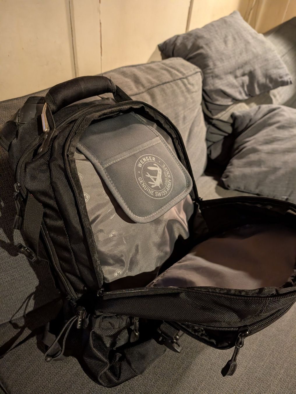 Wenger Zaini: Wenger Rucksack 44cm mit Laptopfach – Usato da Suhr venduto da 54g1 3