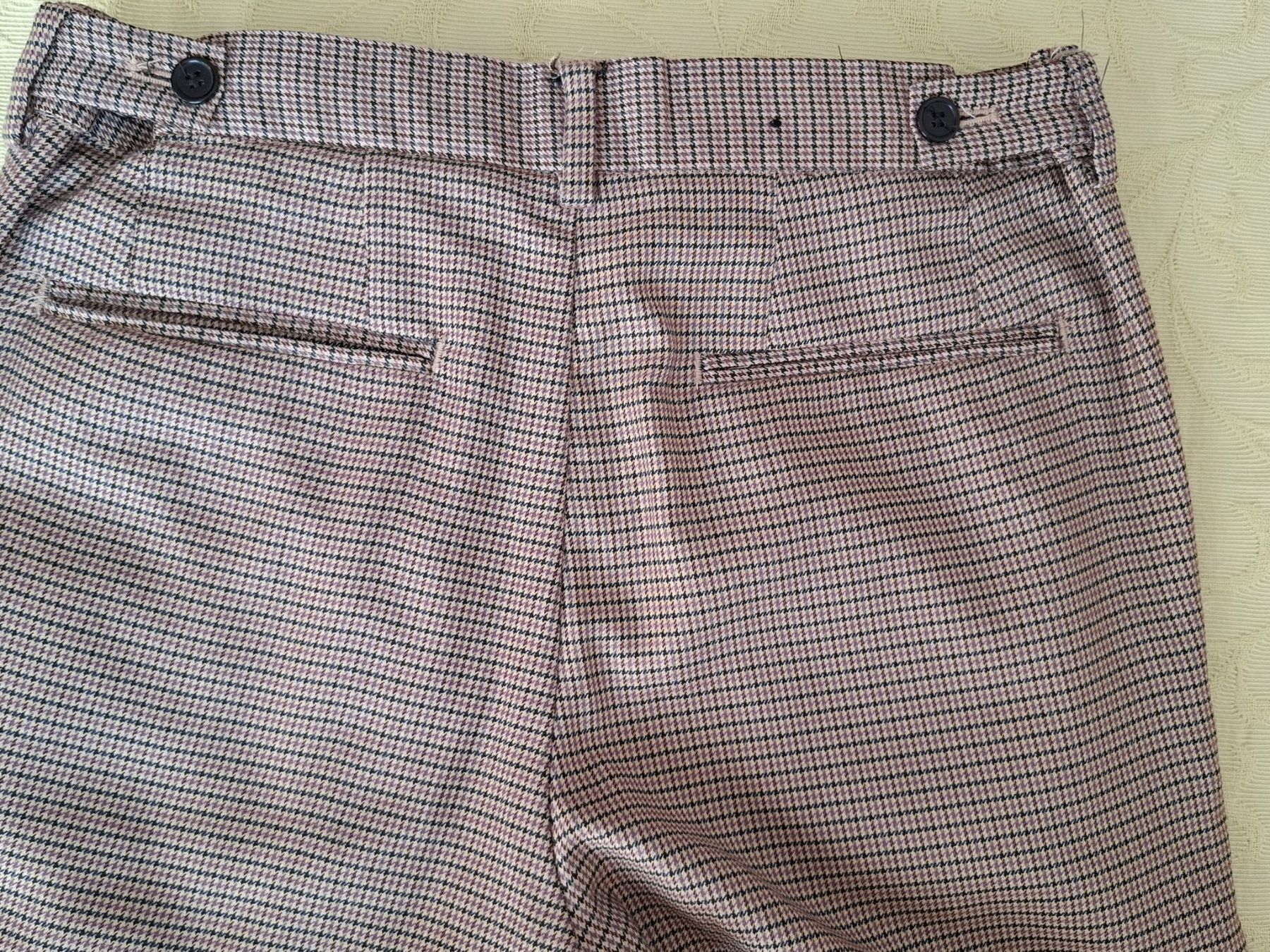 H&M Pantaloni: Jungen Skinny Hose S E29 Braun – Usato da St.Gallen venduto da LaMiSa 1