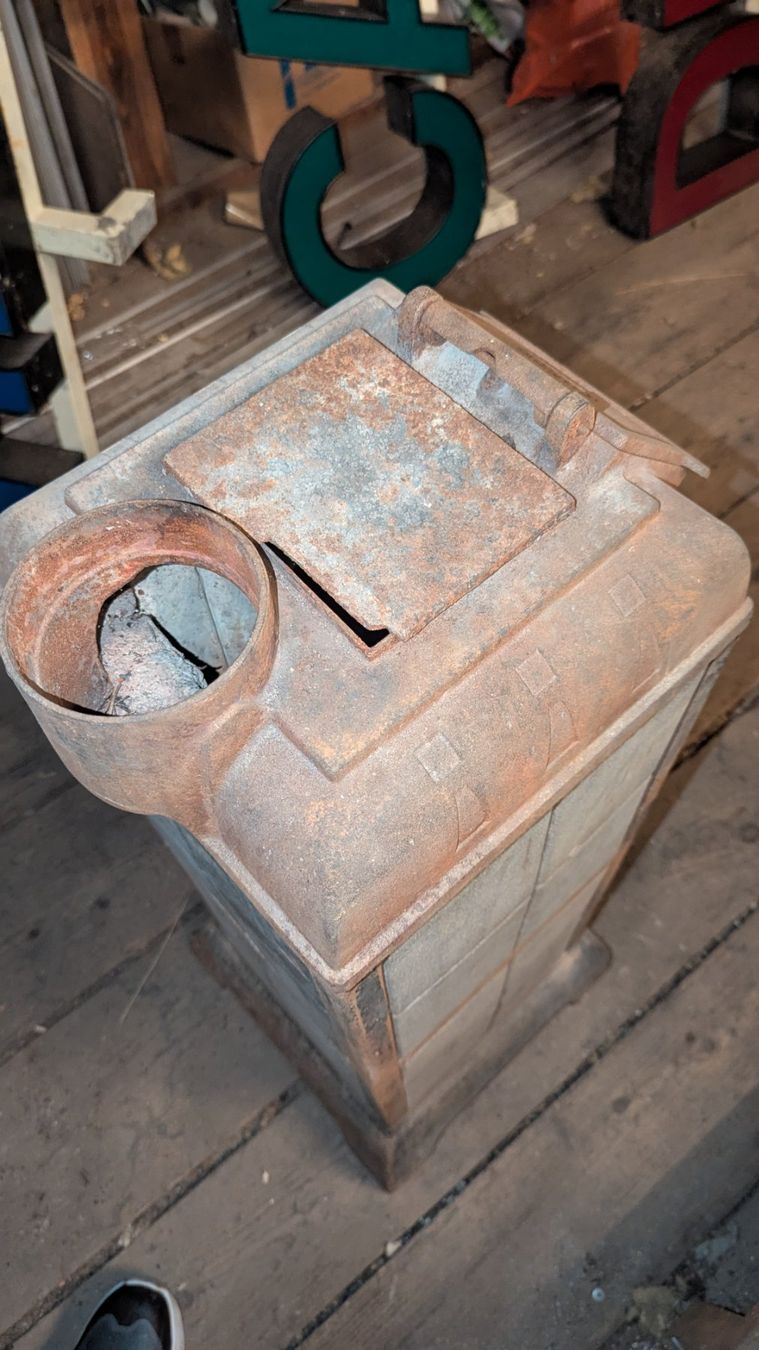 Altri mobili d'antiquariato: Antik Kachelofen – Usato da Zürich venduto da Gisraf 2