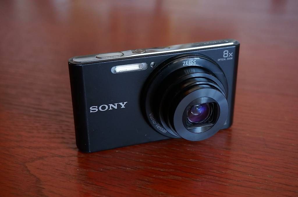 Sony Fotocamera: Sony  DSC W830 super kompakte Reisekamera 20.1MP TOP – Usato da Spreitenbach venduto da Salesmanship 1