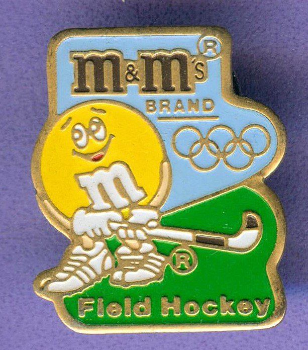 Placchette & Badge: m & m  Field Hockey – Usato da Winterthur venduto da Sammleroase