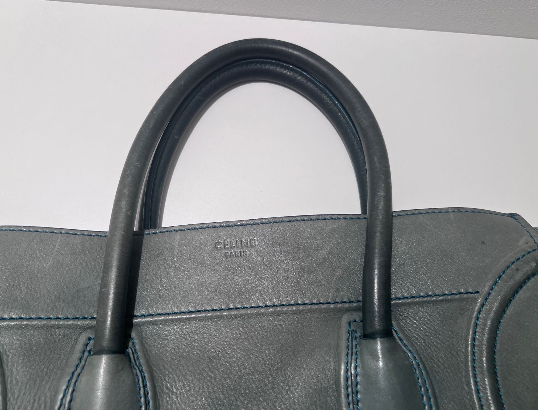 Celine Taschen für Damen: Céline Bag - Phantom Large Luggage, seltene Farbe – Gebraucht aus St. Gallen von Floomer 5