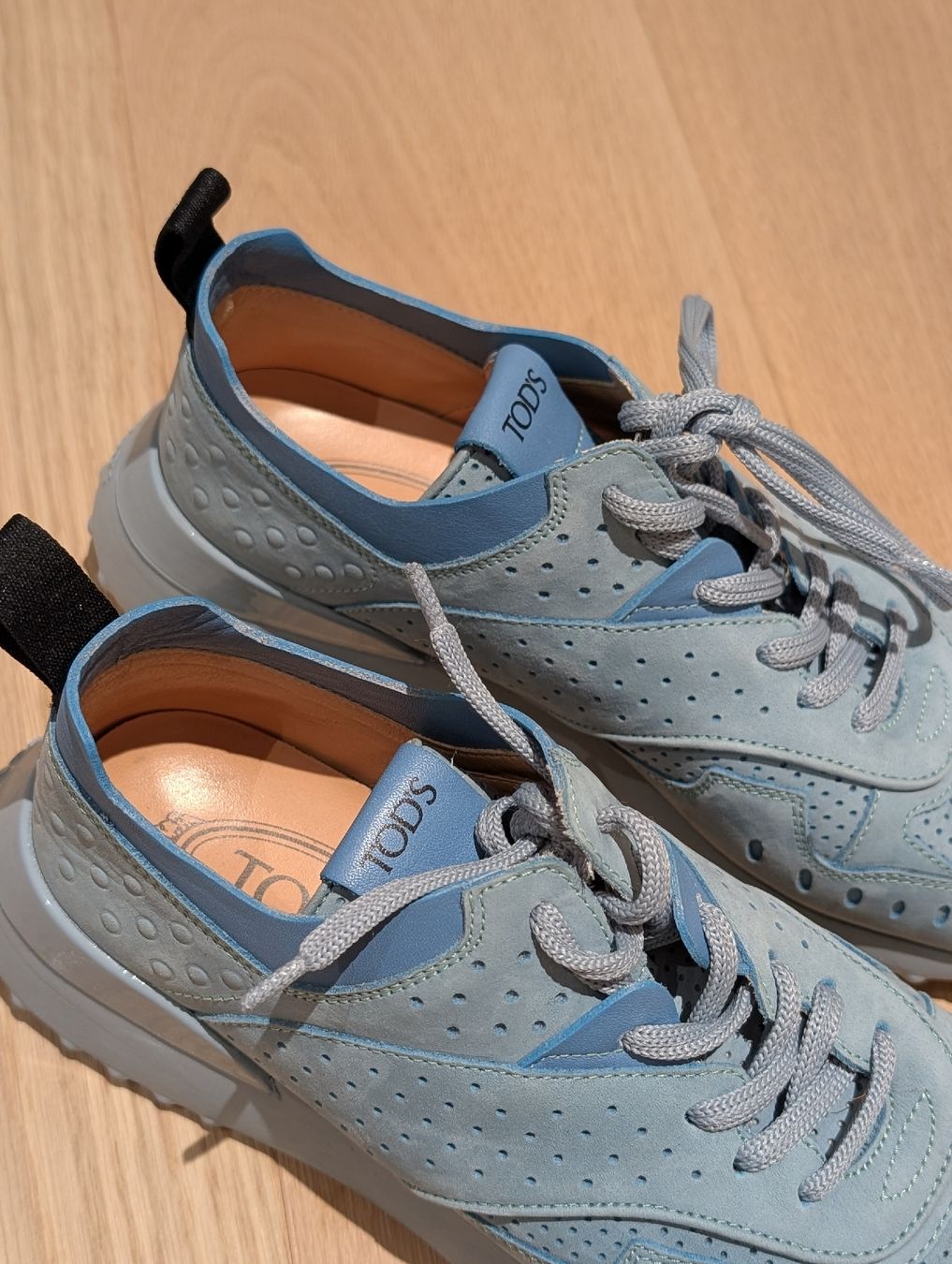 Tod'S Scarpe da donna: Tod's Sneaker hellblau 36 – Usato da Bergdietikon venduto da patcake87 3