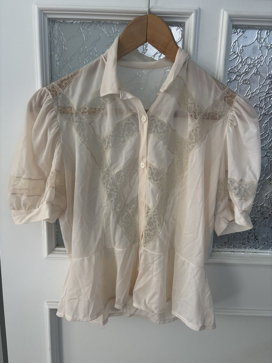 Lotti di vestiti: 3 chemisiers vintage t36 – Usato da Glion venduto da carolineMV 1