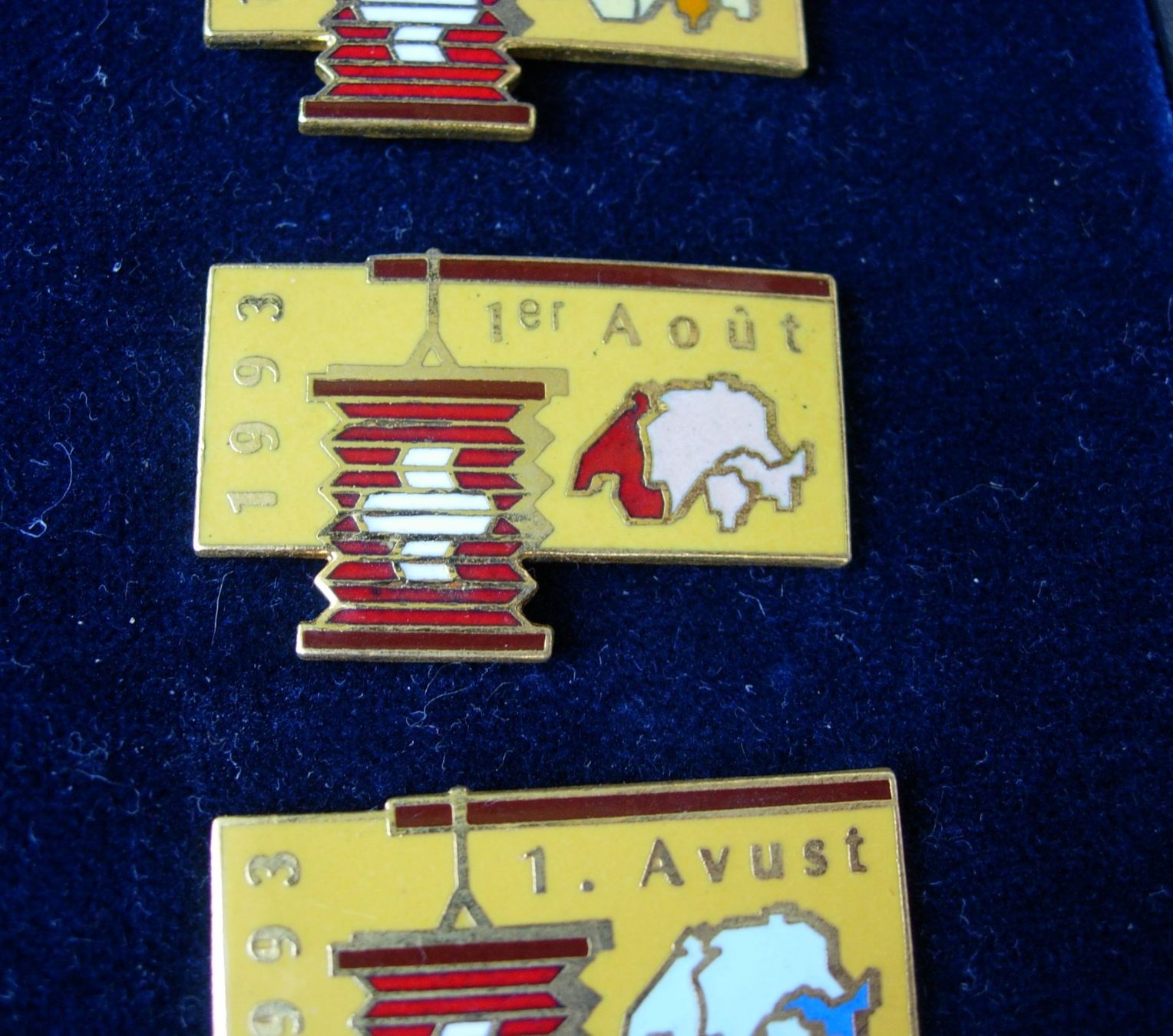 Broschen & Nadeln: 1 . AUGUST - ABZEICHEN -1993-Pins selten – Gebraucht aus Basel von Grbina64 3