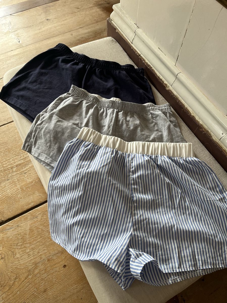 Lots de vêtements: 2x American Apparel /1x Shein M/L – D'occasion à Rodels par flor323