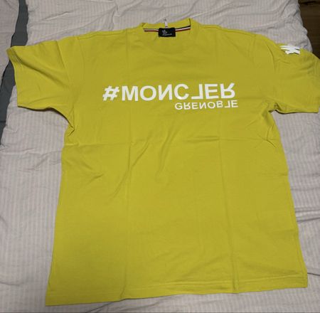 MONCLER GRENOBLE T-SHIRT IN GELB